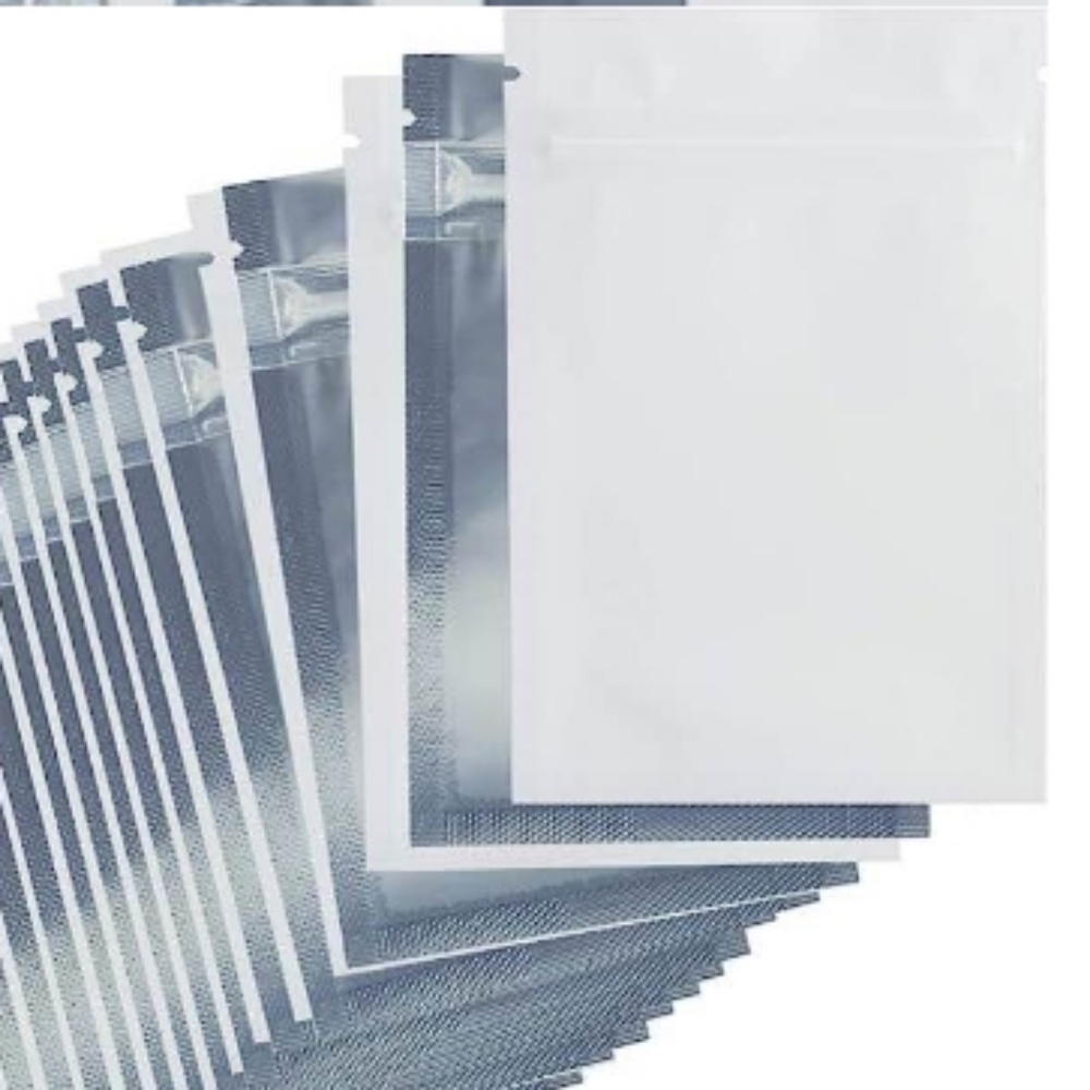 80 pieces 3.5"×5" matte white CR bag with zip-lock top